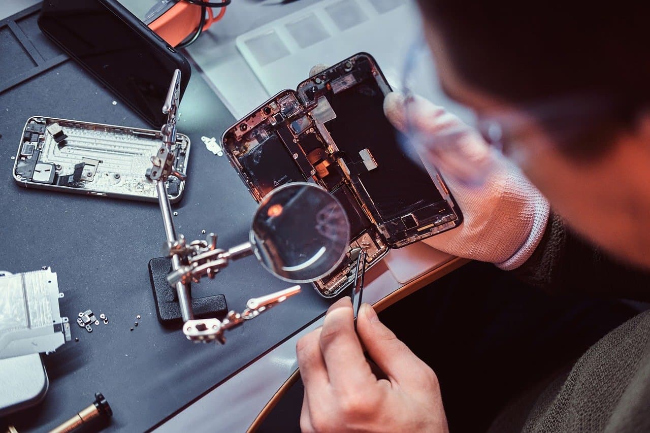 Mobile Phone Repairs & Accessories Installation Service product